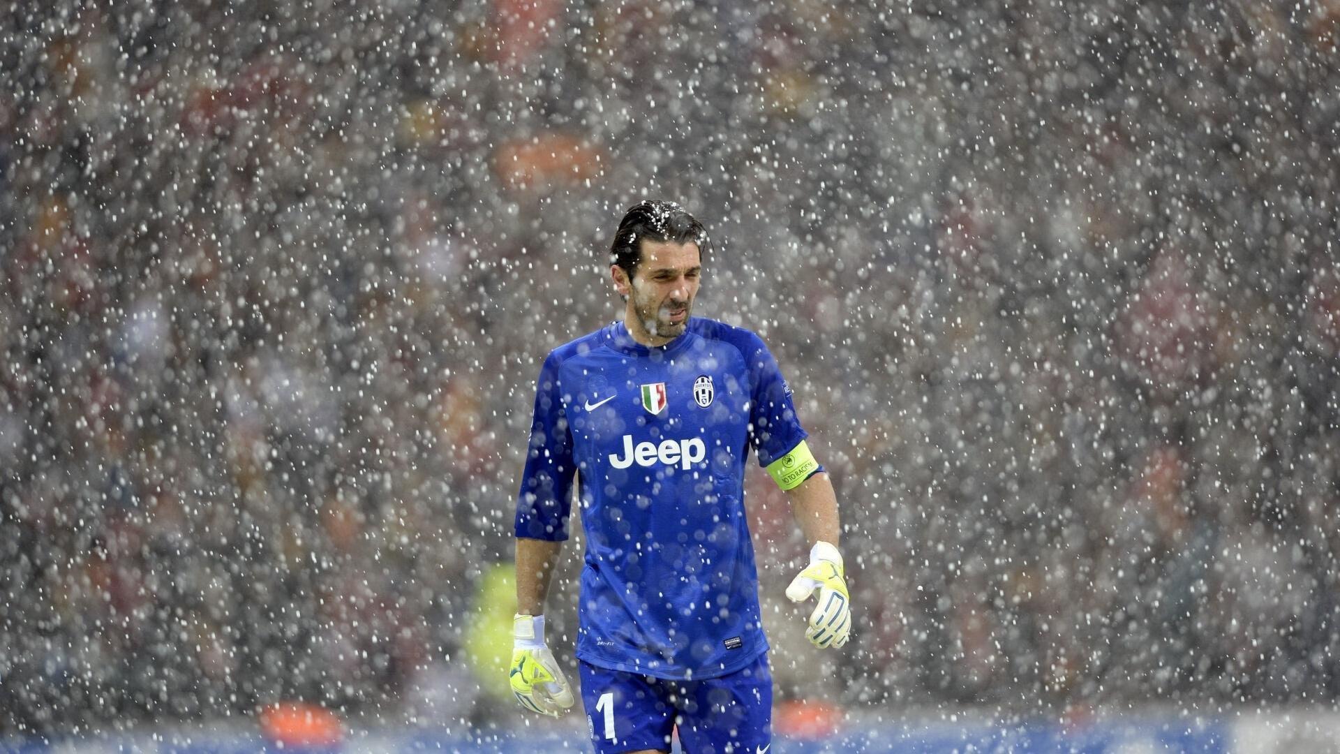 塞雷佐谈阿尔瓦雷斯状态起伏，球员也是人，需理解而非苛责，非机器可随意开关